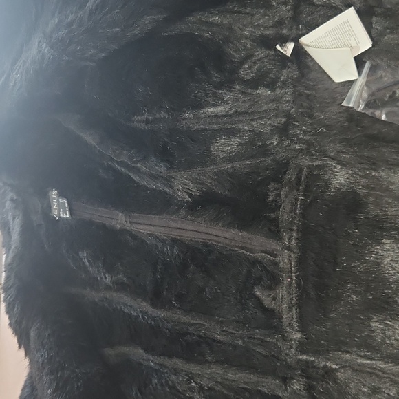 VENUS Faux Fur Vegan Leather Jacket - Picture 8 of 8